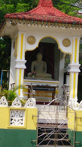 Buddha's Statue at Idangoda Junction