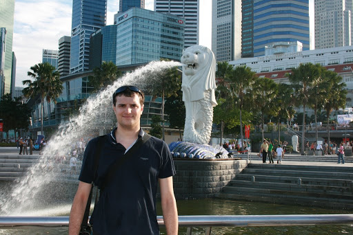 Guillaume devant le Merlion