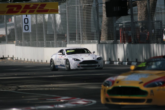 aston martin en course