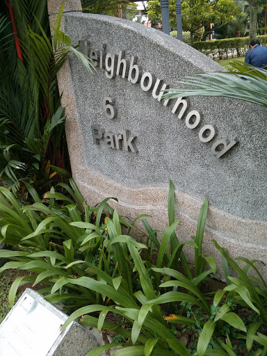 Neighborhood 6 Park Entrance