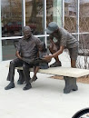Family Readers Statue