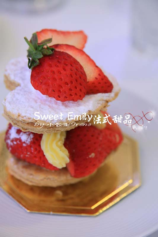 【台中Sweet Emily法式甜品】精美的甜點．繽紛杯子蛋糕