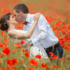 makovnjača by Ante Gašpar - Wedding Bride & Groom