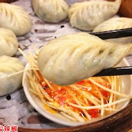 盛園絲瓜小籠湯包