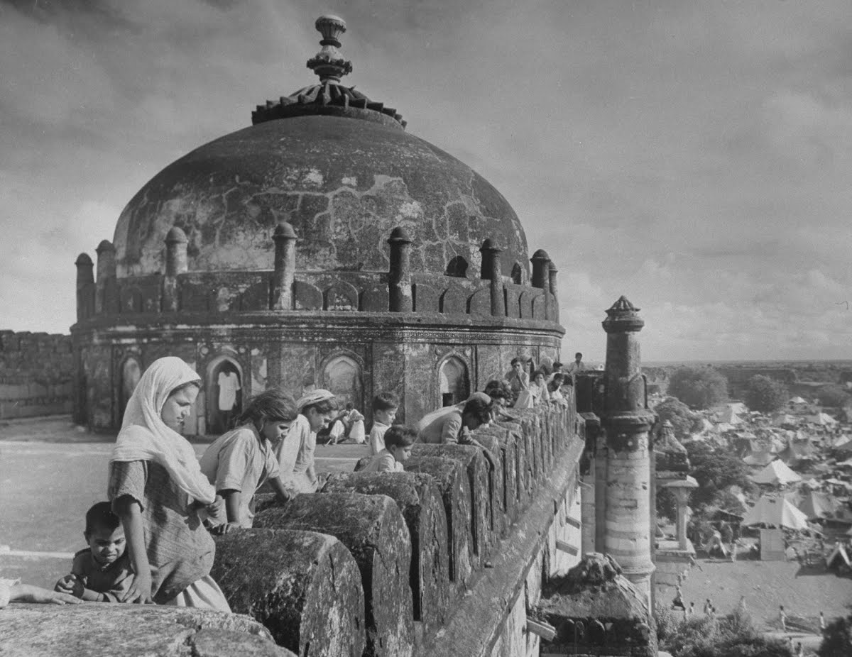 Women During Partition Rebuilding Lives The 1947 Partition Archive Google Arts Culture