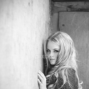 Ruta by Iwona Kwiatkowska - People Portraits of Women