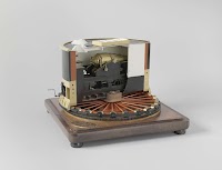 Model of a cross-section through an armoured turret