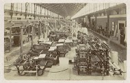 Interieur van de Galerie des Machines op de Wereldtentoonstelling te Parijs in 1889