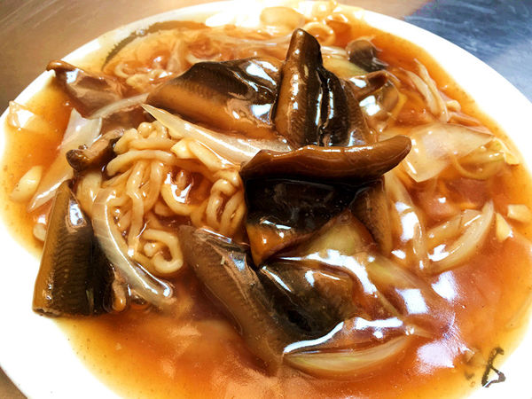 安平鱔魚意麵-有水準的台南味(華西街夜市)