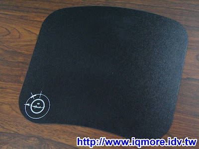 SteelSeries 4D 塑膠鼠墊介紹 - 老貓測3C