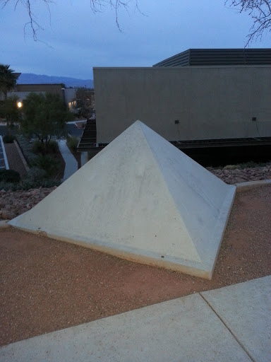 SL Pyramid Sculpture NNE