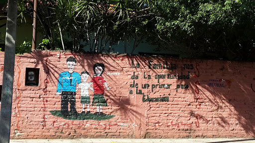 Graffiti A La Familia