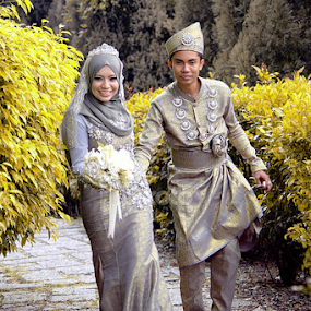 by Wan Azizul Azar Aziz - Wedding Bride & Groom