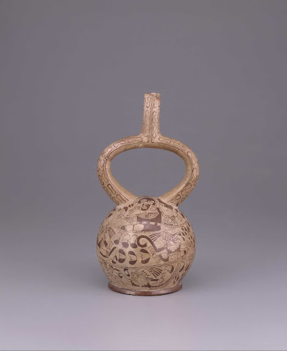 Ceramic ceremonial vessel that represents a mythological scene of the deciphering of the spotted lima-beans ML013623