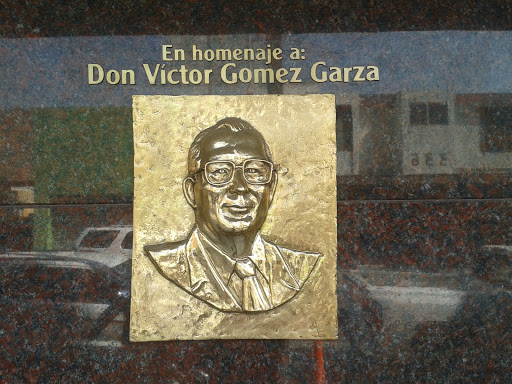 Homenaje a Don Victor Manuel Gomez Garza