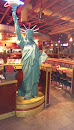 Red Robin Statue of Liberty
