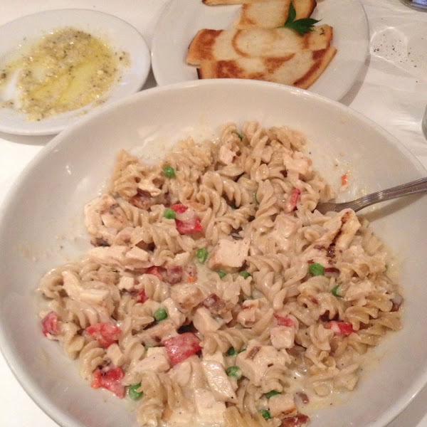 Gluten free chicken Alfredo  and gluten free bread. We thought was better than the non gluten free m