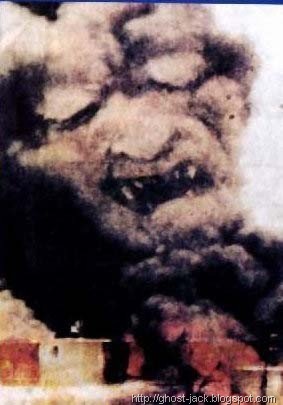 [smokeman[3].jpg]