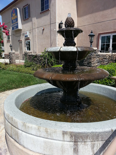 Fountain At Best Western Plus Glendora Inn