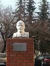 Бюст В. И . Ленина