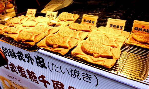 【新北-再訪林口夜市】骰子牛肉·好生活麻油麵線·千層鯛魚燒·泰IN辣打拋豬