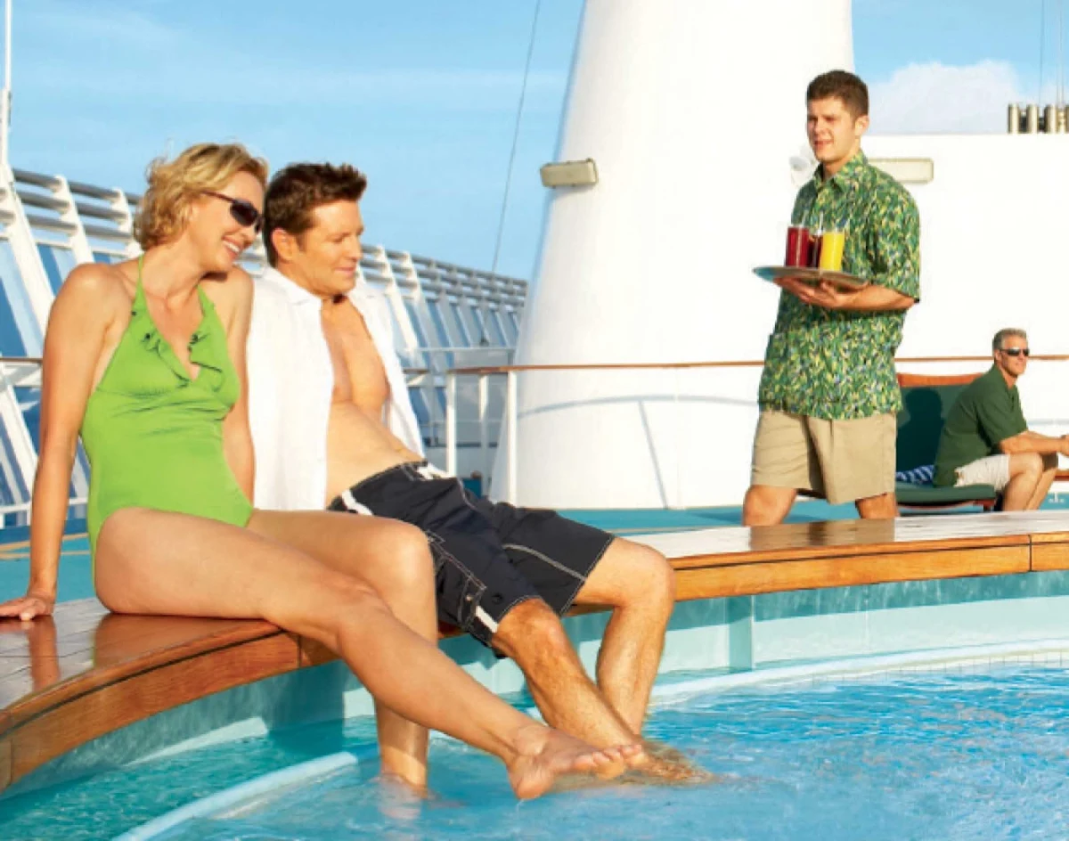 Princess-Cruises-splash-pool - Take a dip in the splash pool aboard your Princess cruise.