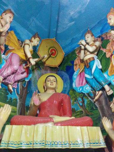 Kotte Rajamaha Vihara Statues