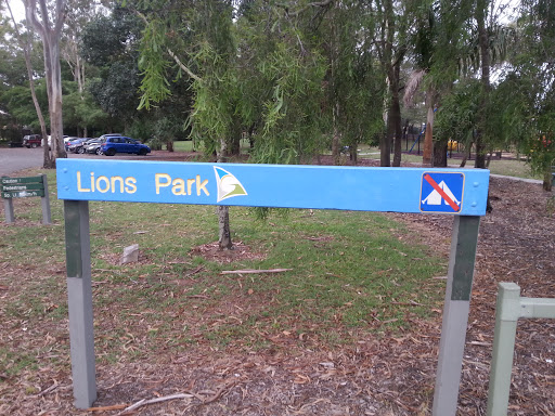 Lions Park Entrance 