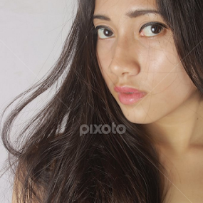 model by Mikel Polontalo - People Portraits of Women