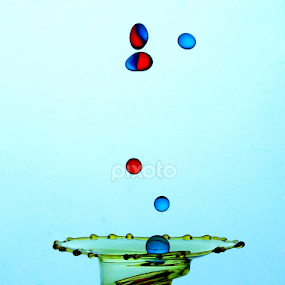 when red and blue come together by Parjiyo Suwardi - Abstract Water Drops & Splashes