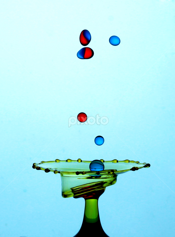 when red and blue come together by Parjiyo Suwardi - Abstract Water Drops & Splashes