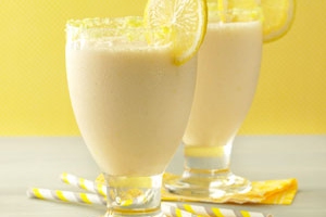 Creamy Lemon Milk Shakes