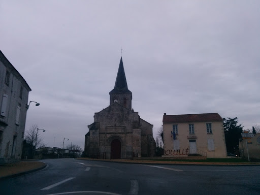 Pouillé Eglise
