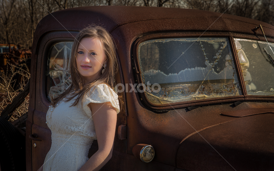 Alexia by Ron Meyers - People Portraits of Women