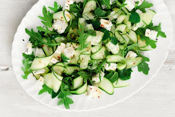 Courgette, feta & mint salad