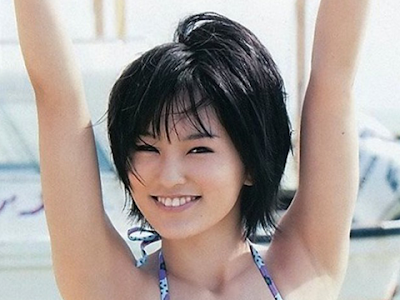 √無料でダウンロード！ 山本彩水着画像 154236