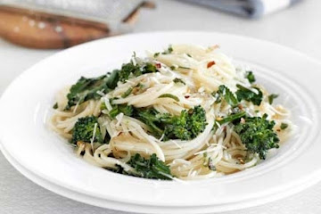 Broccoli & sage pasta