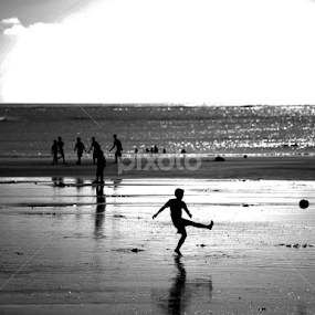 by Purnomo Sidhi - Black & White Portraits & People