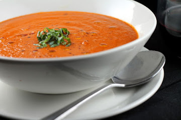 Spicy Roasted Red Pepper and Tomato Soup