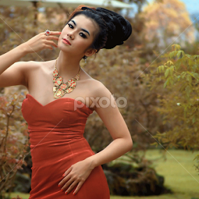 natural luxury by Bayu Shutter - Novices Only Portraits & People