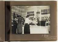 Interieur van de slagerij van J. Kaag, Pretoriusstraat 55, Amsterdam