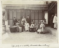 Groepsportret van Europeanen en Chinezen in Xiamen