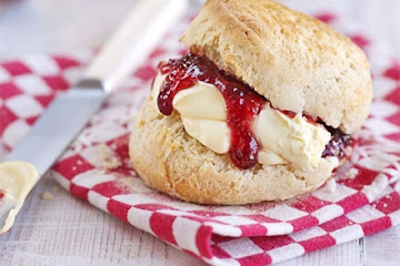 Easy fluffy scones
