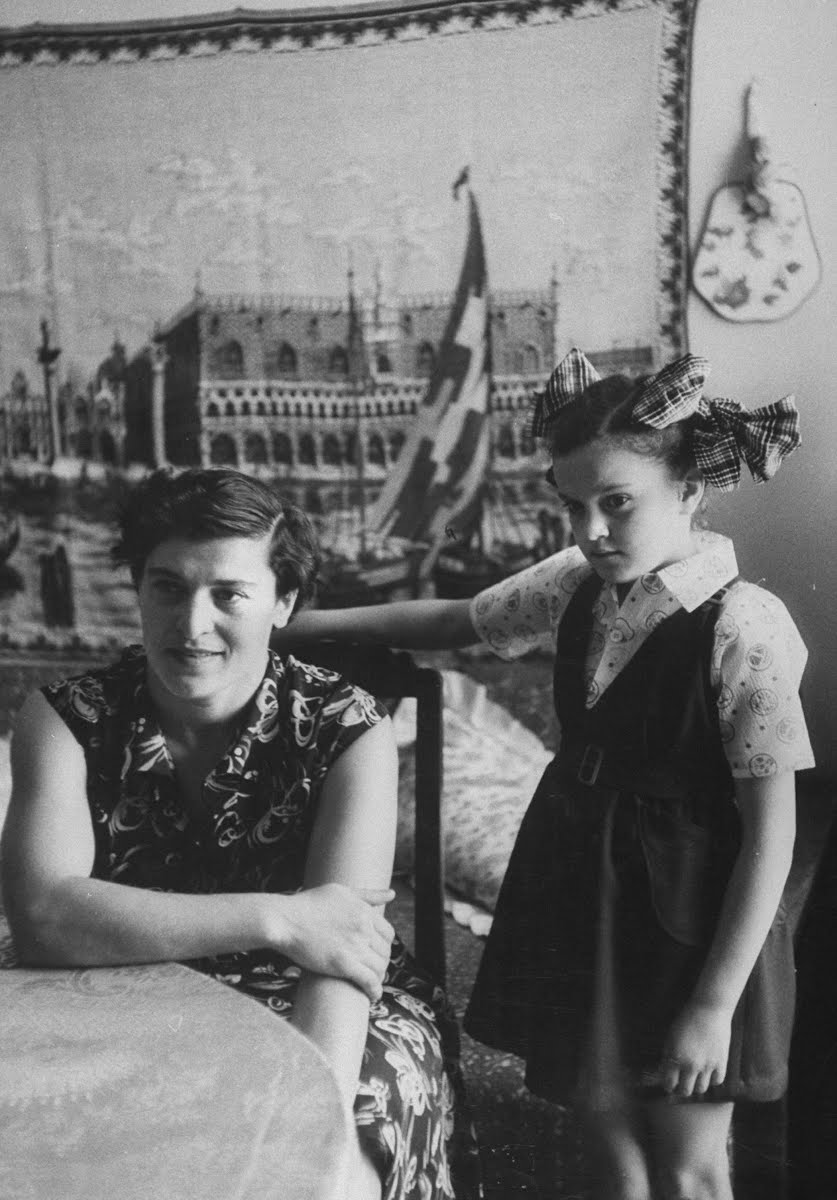 Lisa Larsen — Google Arts & Culture
