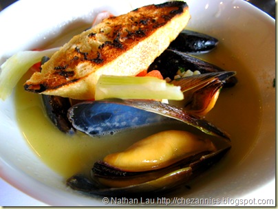 Town mussel soup
