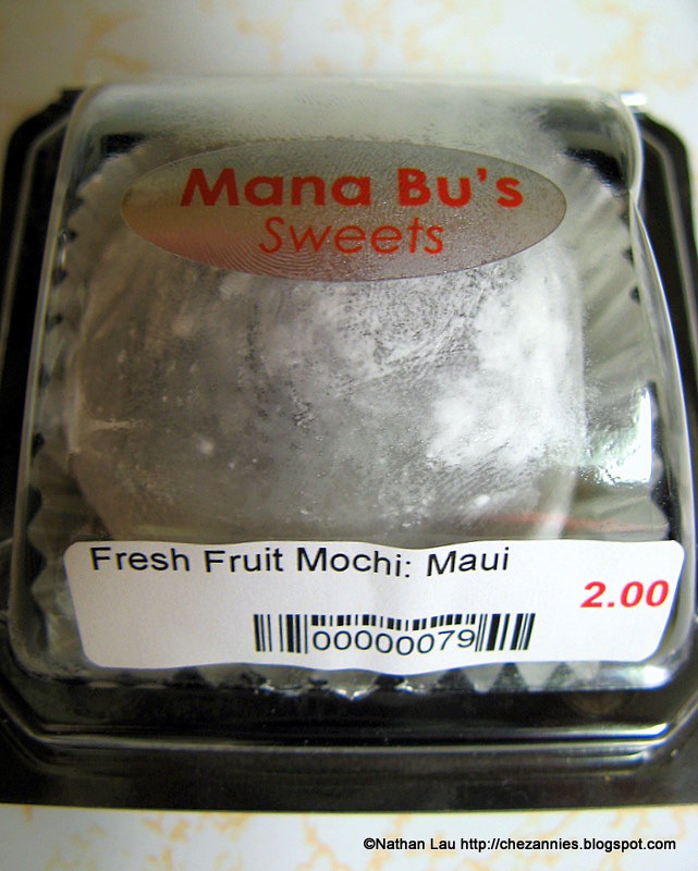 [Mana Bu's fresh whole strawberry mochi[2].jpg]