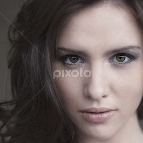 Sara S. by Stjepan Hranilovic - People Portraits of Women