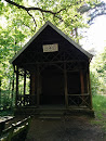 Hütte im Wald 