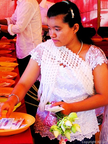 [Pchum Ben Day 2809008 158[10].jpg]