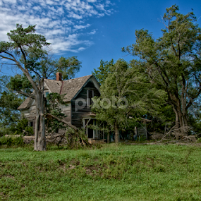 Spooky House by Hugh Hazelrigg - Buildings & Architecture Decaying & Abandoned